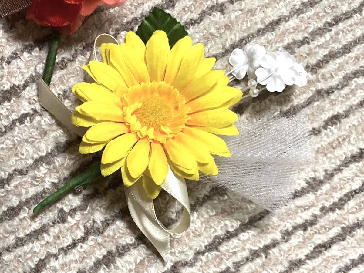  including carriage * Mini corsage 3 point * yellow 2* red 1* artificial flower * flower * brooch 
