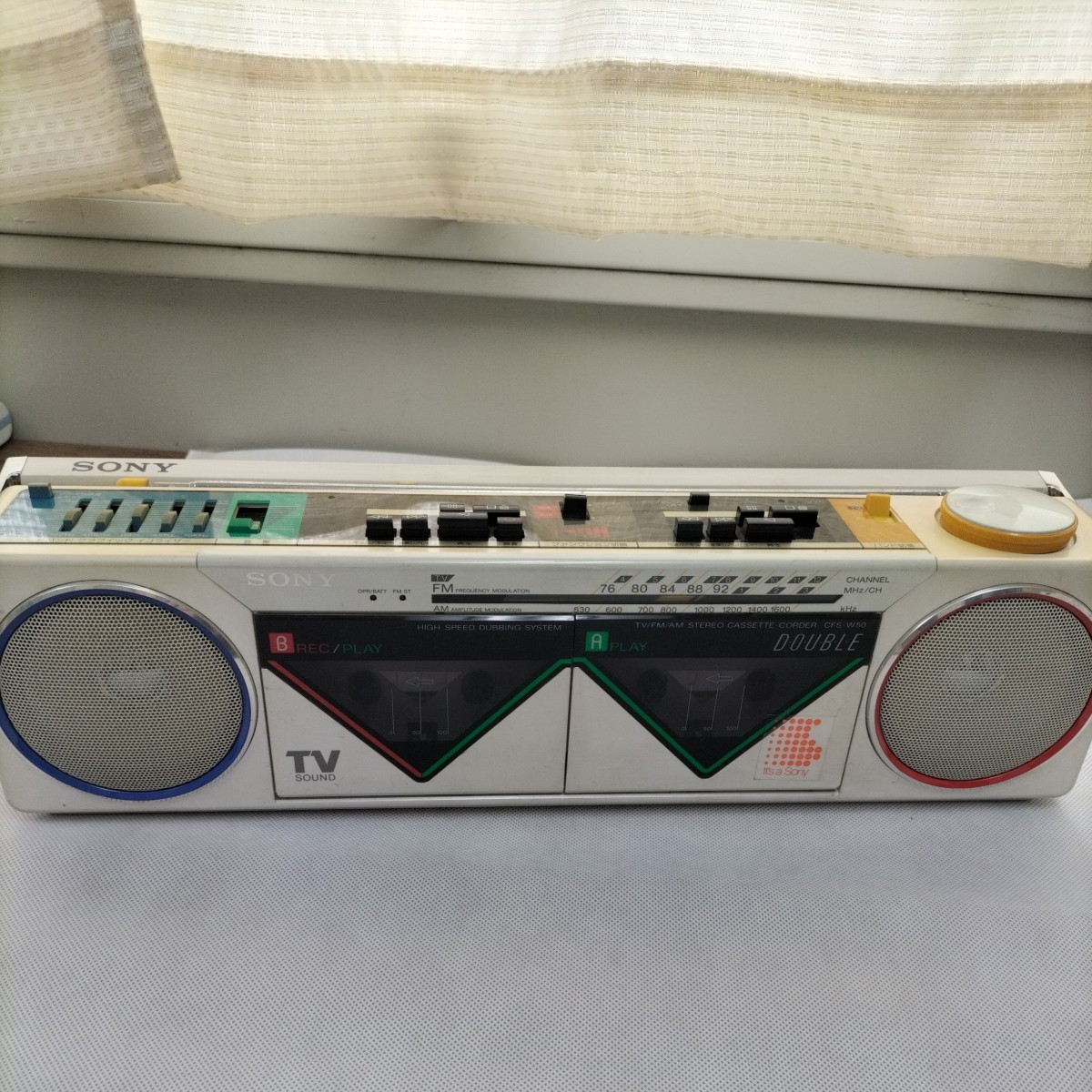 昭和レトロ ソニー SONY CFS-W50 ラジオカセットレコーダー 通電のみ確認 アダプターあり アンティーク 当時物 ラジカセ 保管品の画像1
