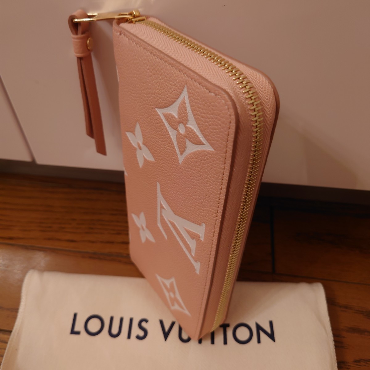 LOUIS VUITTON ルイヴィトン ジッピーウォレット 長財布 長財布