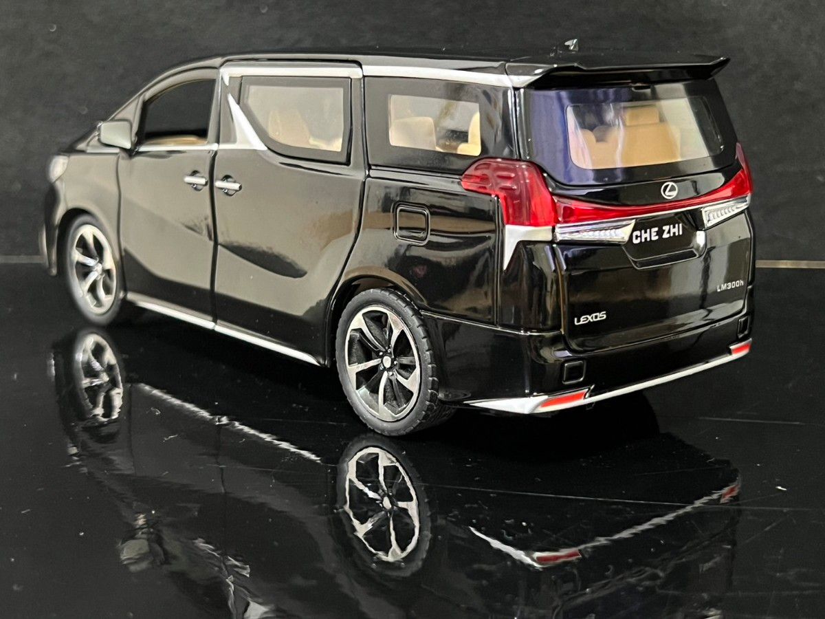 レクサス LEXUS LM300H 1/24 ミニカー ブラック H122