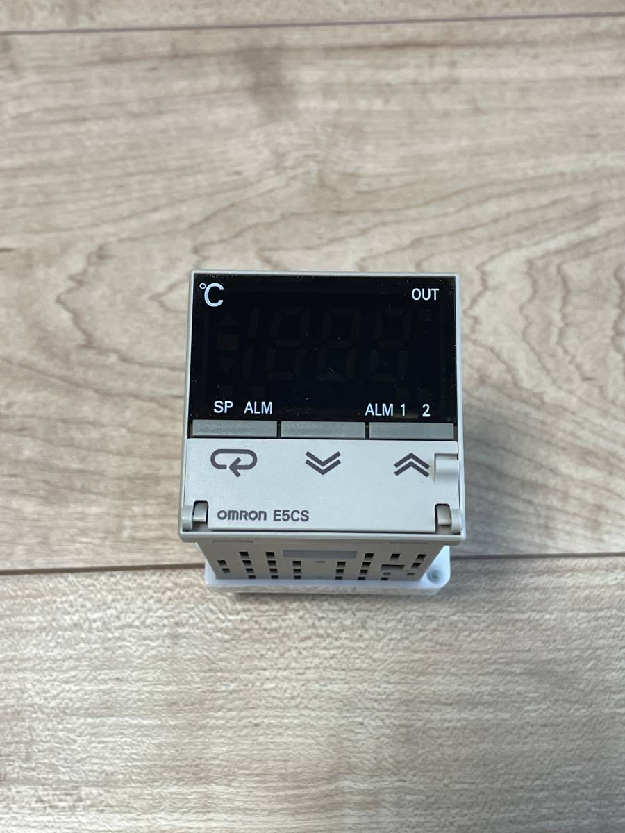OMRON E5CS-R1PU-W 5個セット スイッチ | hdv-quinconces.com