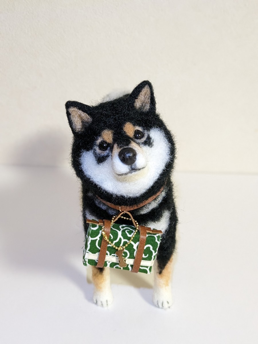 羊毛フェルト 旅柴 豆柴 黒柴 柴犬 犬 ハンドメイド 〜ともじろう〜 羊毛フェルト 旅柴 豆柴 黒柴 柴犬 犬 ハンドメイド 〜ともじろう〜