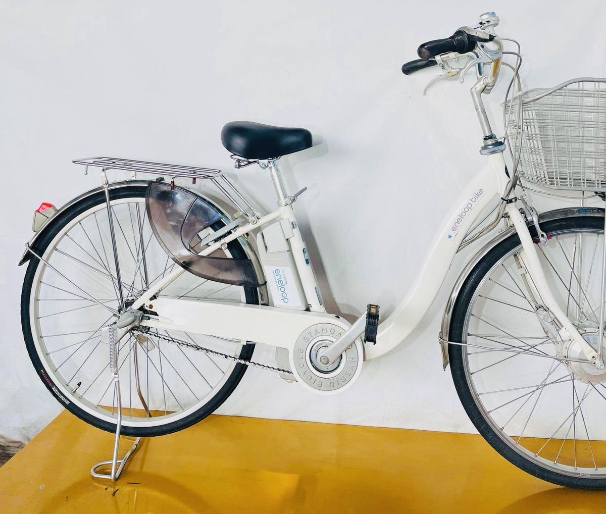 サンヨー SANYO[電動アシスト自転車（26型） ホワイト 電動ハイブリッド自転車 eneloop bike（エネループバイク）] 中古車_画像3