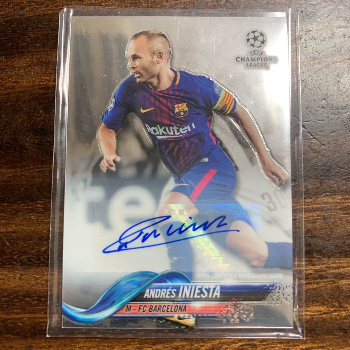 代引き不可】 イニエスタ Topps UEFA Champions League Autograph