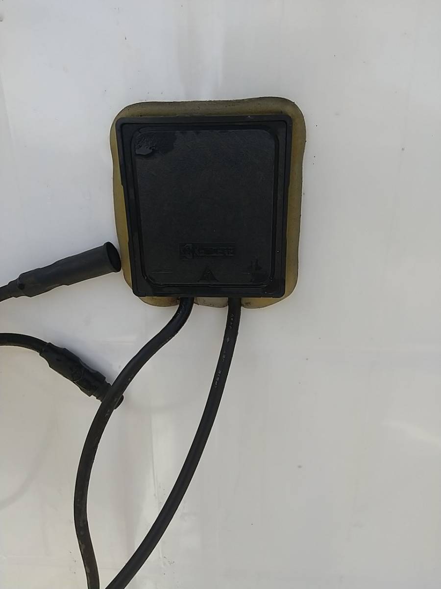 即決) KYOCERA 薄型 ソーラーパネル 60W 2枚セット 計120W 即決) KYOCERA 薄型 ソーラーパネル 60W 2枚セット 計120W