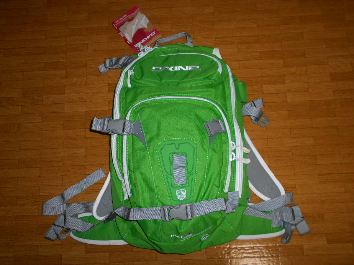 DAKINE Dakine *HELI PRO 20L* bright green yellow green. rucksack * backpack * snowboard & skis installation possibility * tag attaching new goods! unused 