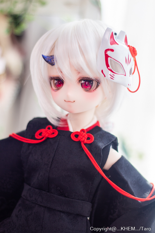 DDH-29番 セミホワイト カスタムヘッド+鬼ツノ+ディーラー様カボション