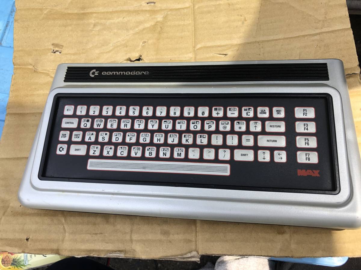 Commodore マックスマシーン MAX―04 コモドール | parasitological