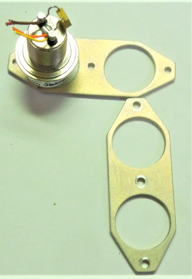 真空リレー Kilovac HC-1 ほぼ未使用の機材から取り外し品