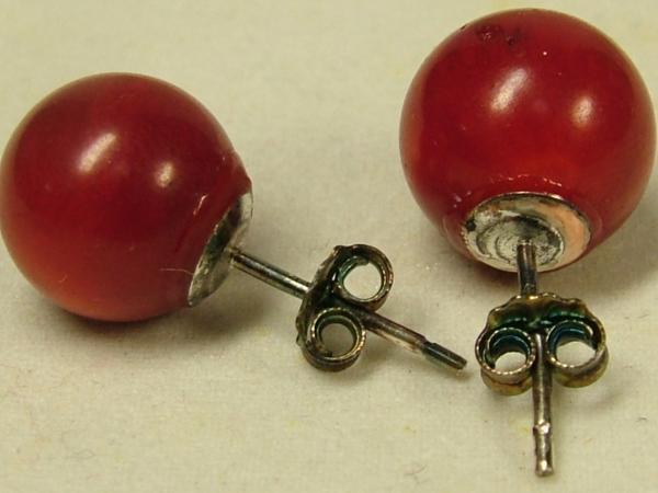 ^v# dragon ..# [ defect have ] red .. earrings ( circle sphere 10mm) prompt decision ^V