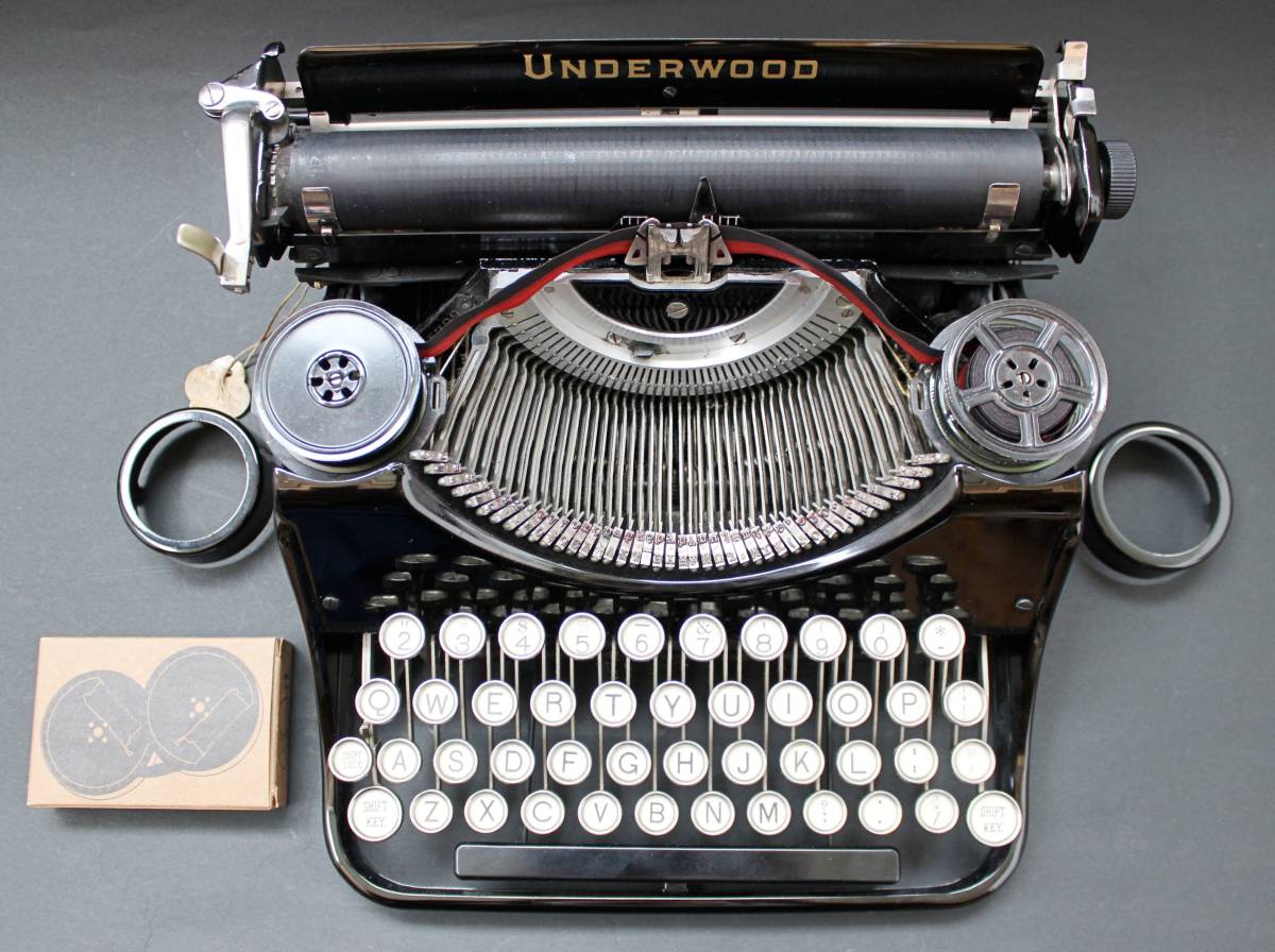 【美品】 1935 UNDERWOOD PORTABLE 【試打新品リボン付】 アンダーウッド タイプライター アンティーク  ヴァイオレット・エヴァーガーデン