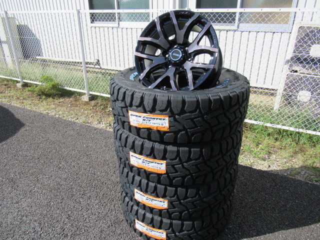 RAYS TEAM DAYTONA FDX F6 17x8 +20 6-139.7 クリアブラック TOYO OPEN COUNTRY R/T 285/70R17 ハイラックス プラドの画像1