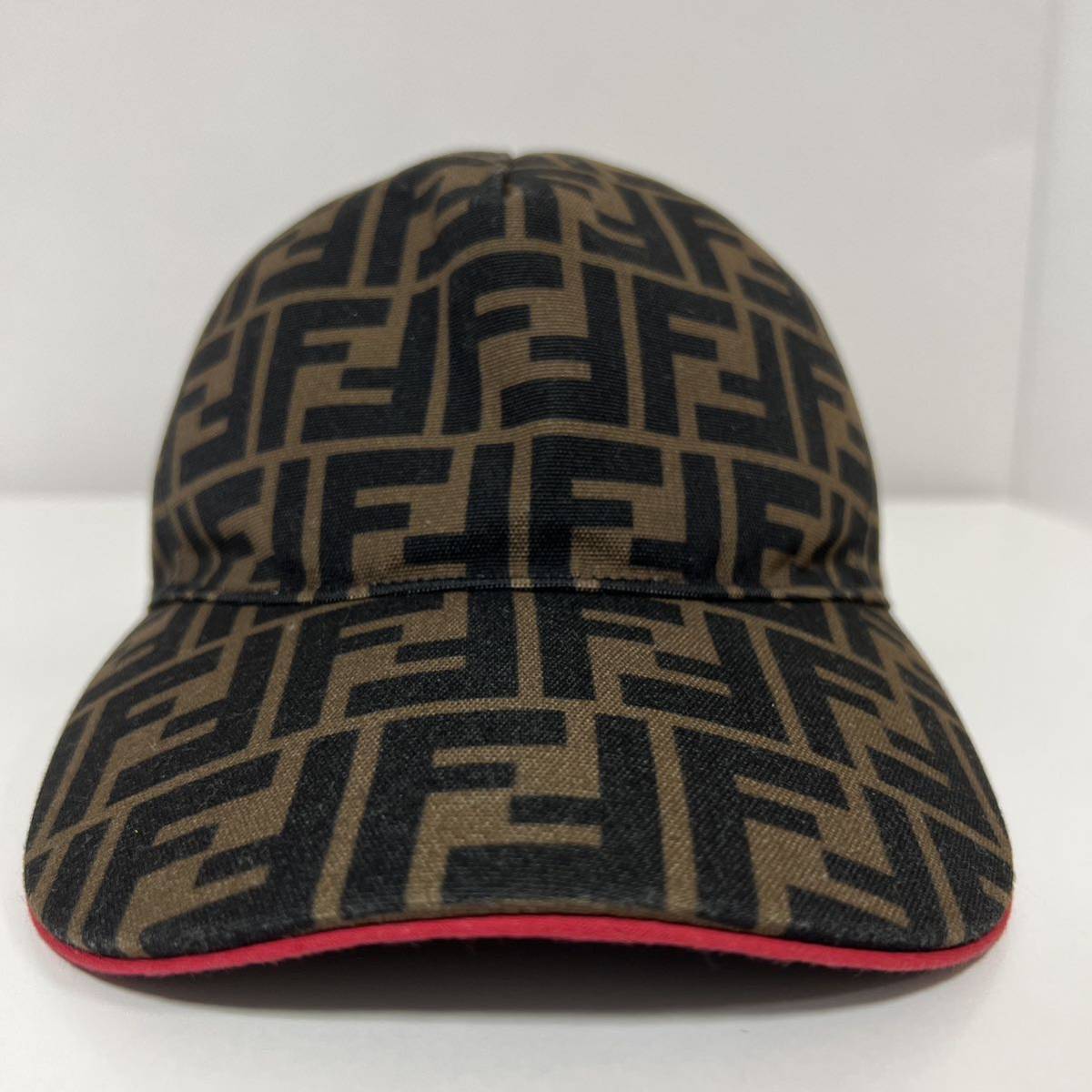 FENDI フェンディ FXQ768 ベースボールキャップ ズッカ柄 ブラウン