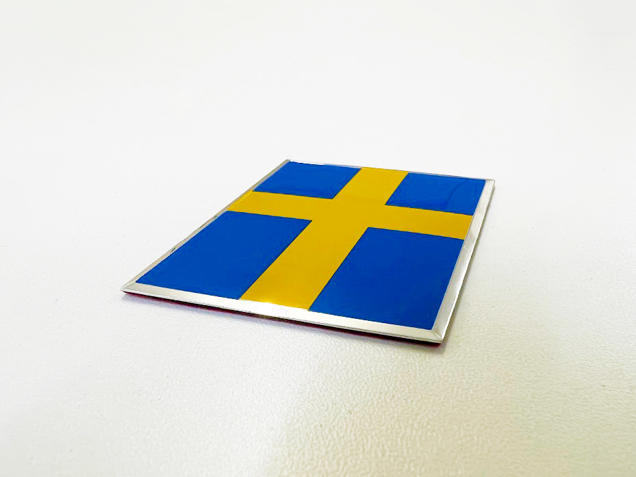 ボルボ / VOLVO NEWデザイン スウェーデン国旗メタルエンブレム V40/V60/V70/C60/C90/S40/S60/XC40/XC60_画像3