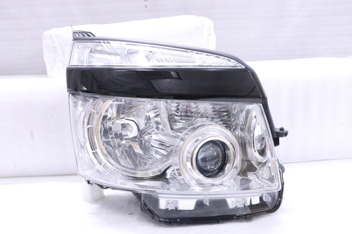 34-2420★美品★前期 HID ZRR70W ヴォクシー 煌★右ヘッドライト KOITO 28-203 打刻:VK ユニット メッキ 純正★トヨタ (KK)_画像1