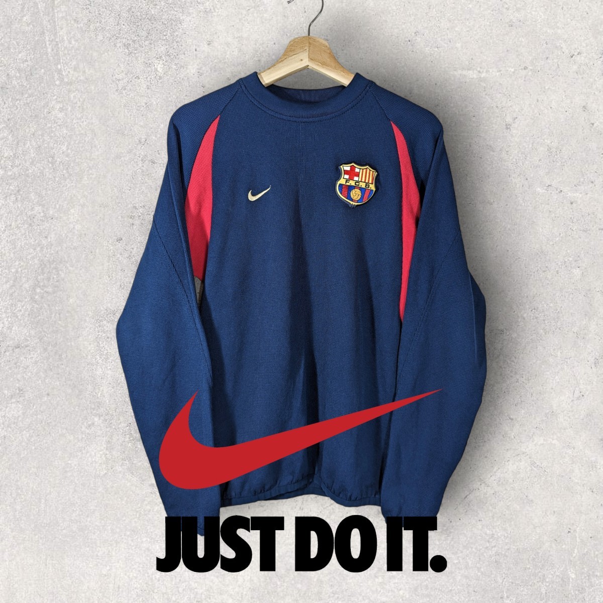 NIKE ナイキ FCバルセロナ 長袖ワッフル スウェット NIKE ナイキ FCバルセロナ 長袖ワッフル スウェット