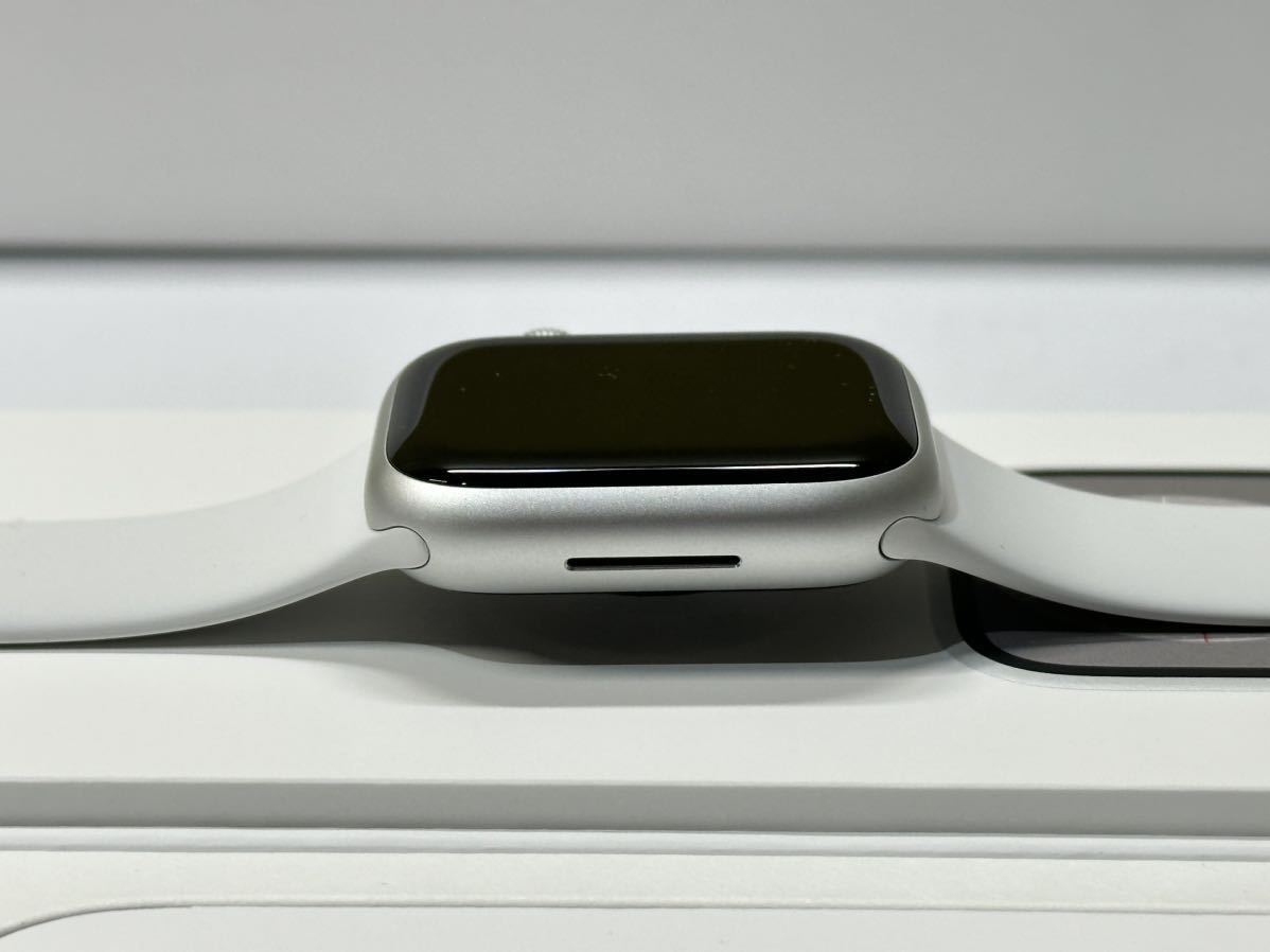 即決 ほぼ未使用 Apple Watch series8 41mm シルバーアルミニウム