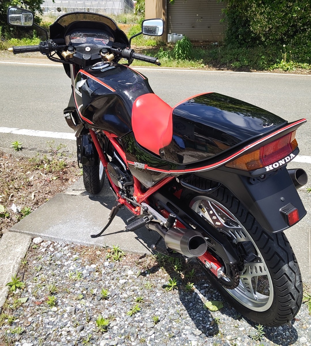 VT250F(MC08)初期モデル 当時定番カスタム 機関良好セル一発 VT250F(MC08)初期モデル 当時定番カスタム 機関良好セル一発