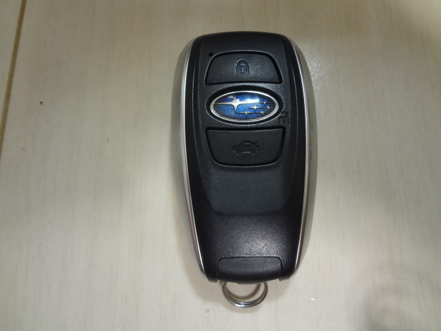 Subaru VM4 Levogue Trunk Button 3 кнопка 3 кнопка Smart Key используется Inspection) Legacy/Outback/Levogue/Impreza/XV