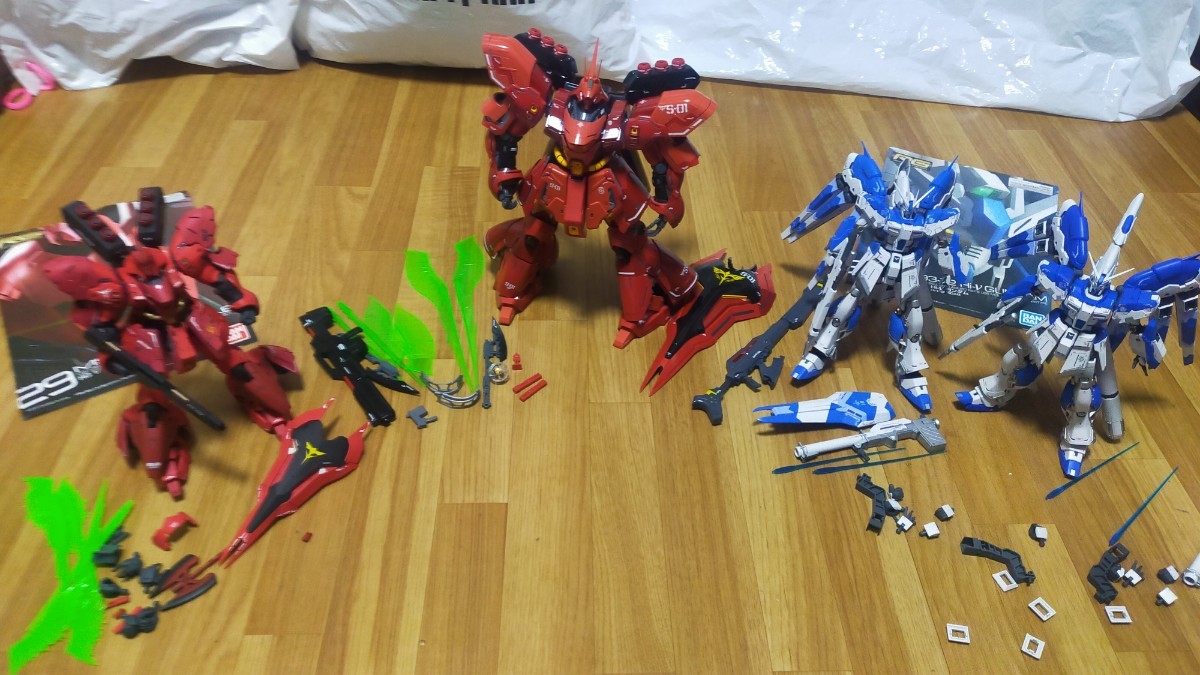 バンダイ ガンプラ 完成品 1/100 MG サザビー ver.ka 1/144 RG