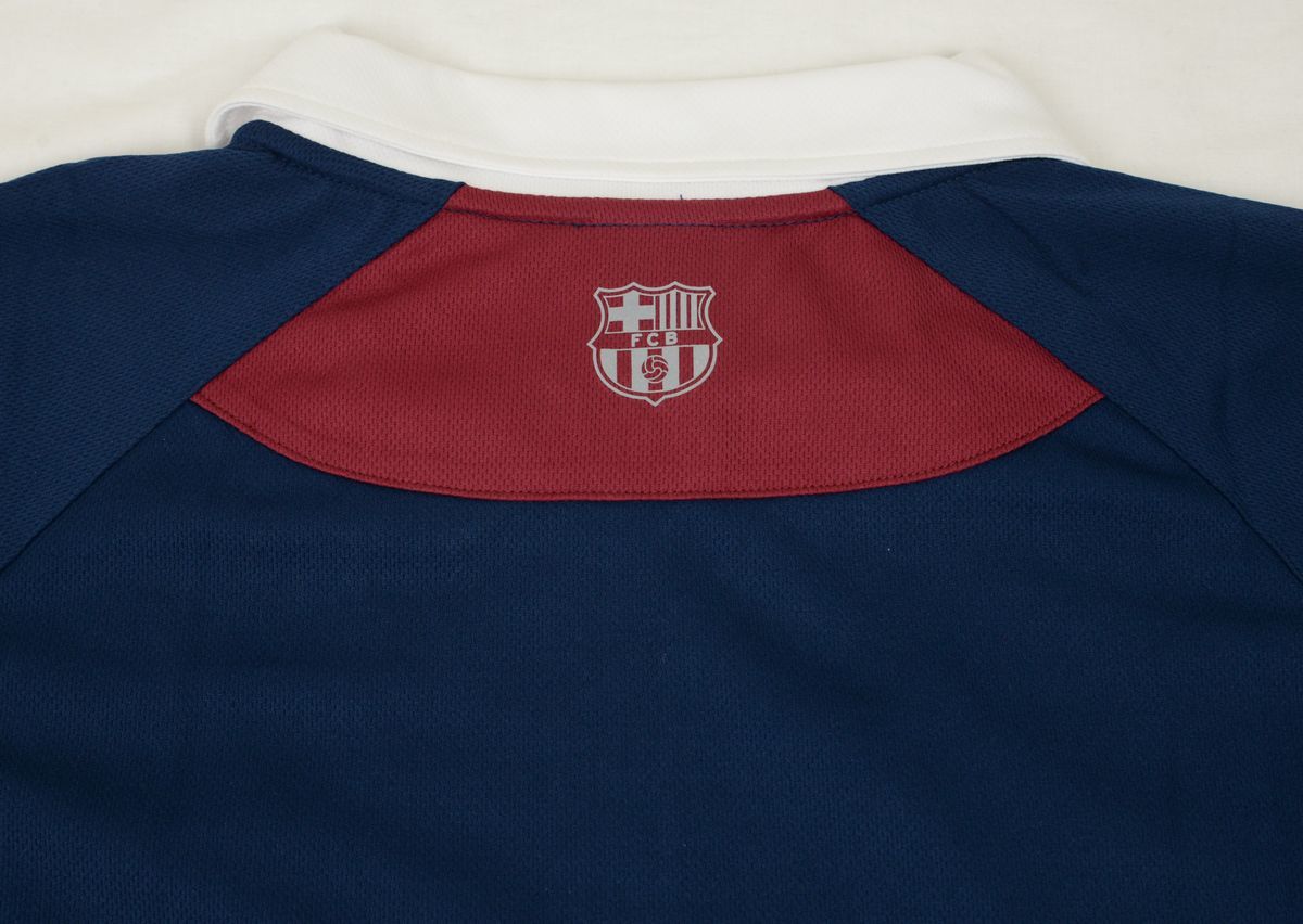 ●FCB FCBARCELONA FCバルセロナサッカーユニフォーム(XL,紺・エンジ,長袖)新品_画像4