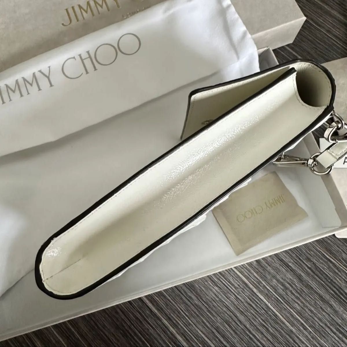 JIMMYCHOO ジミーチュウ 星 スタースタッズホワイトスマホショルダー