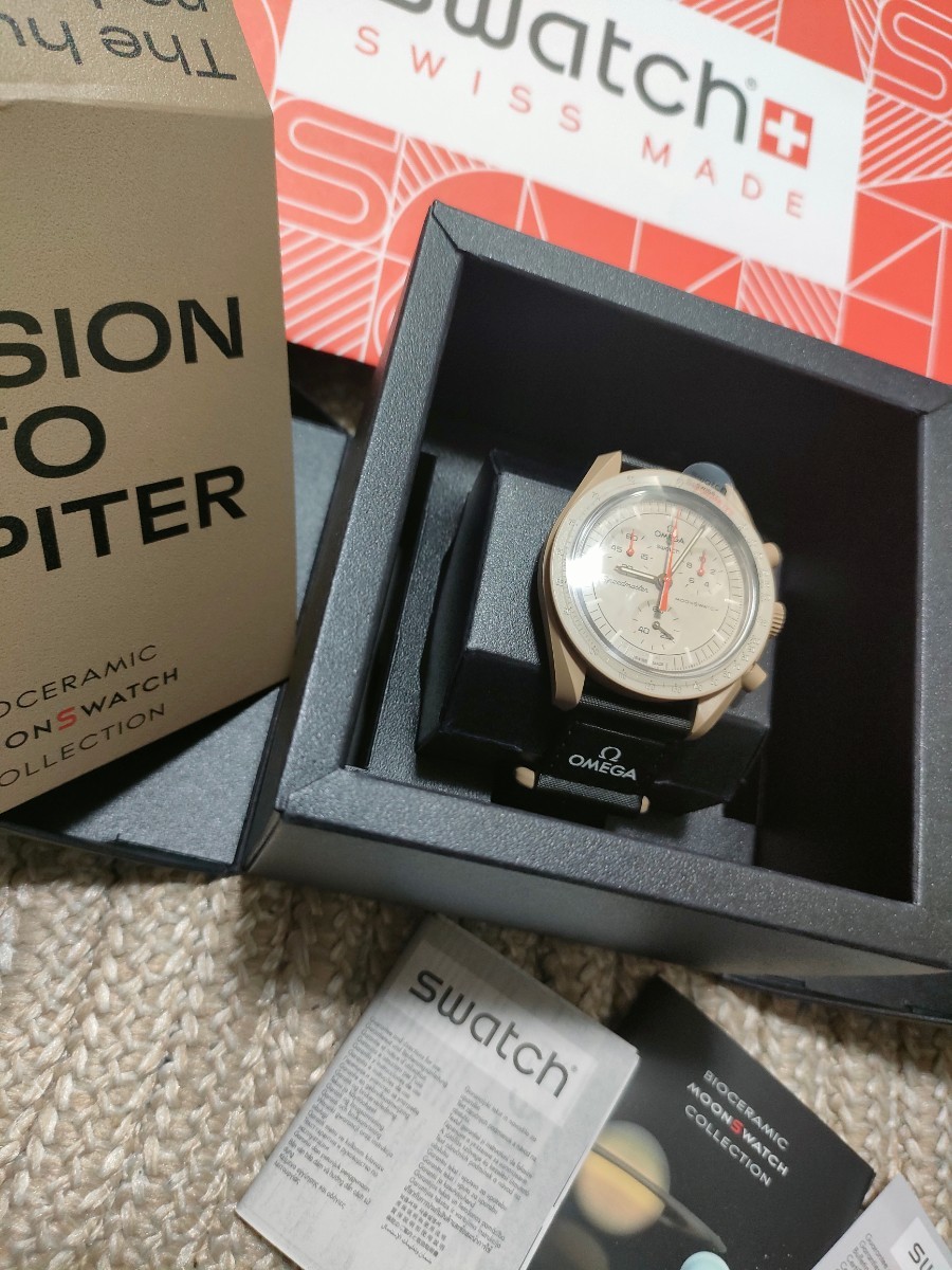 新品 未使用 SWATCH OMEGA コラボ ベージュ ブラック スウォッチ オメガ MISSION TO JUPITER スウォッチ オメガ スピードマスター_画像1