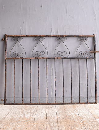  England antique iron fence gate . gardening 11665