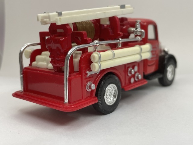 ■★レトロなアメリカンクラッシック消防車（プルバックカー）_画像2