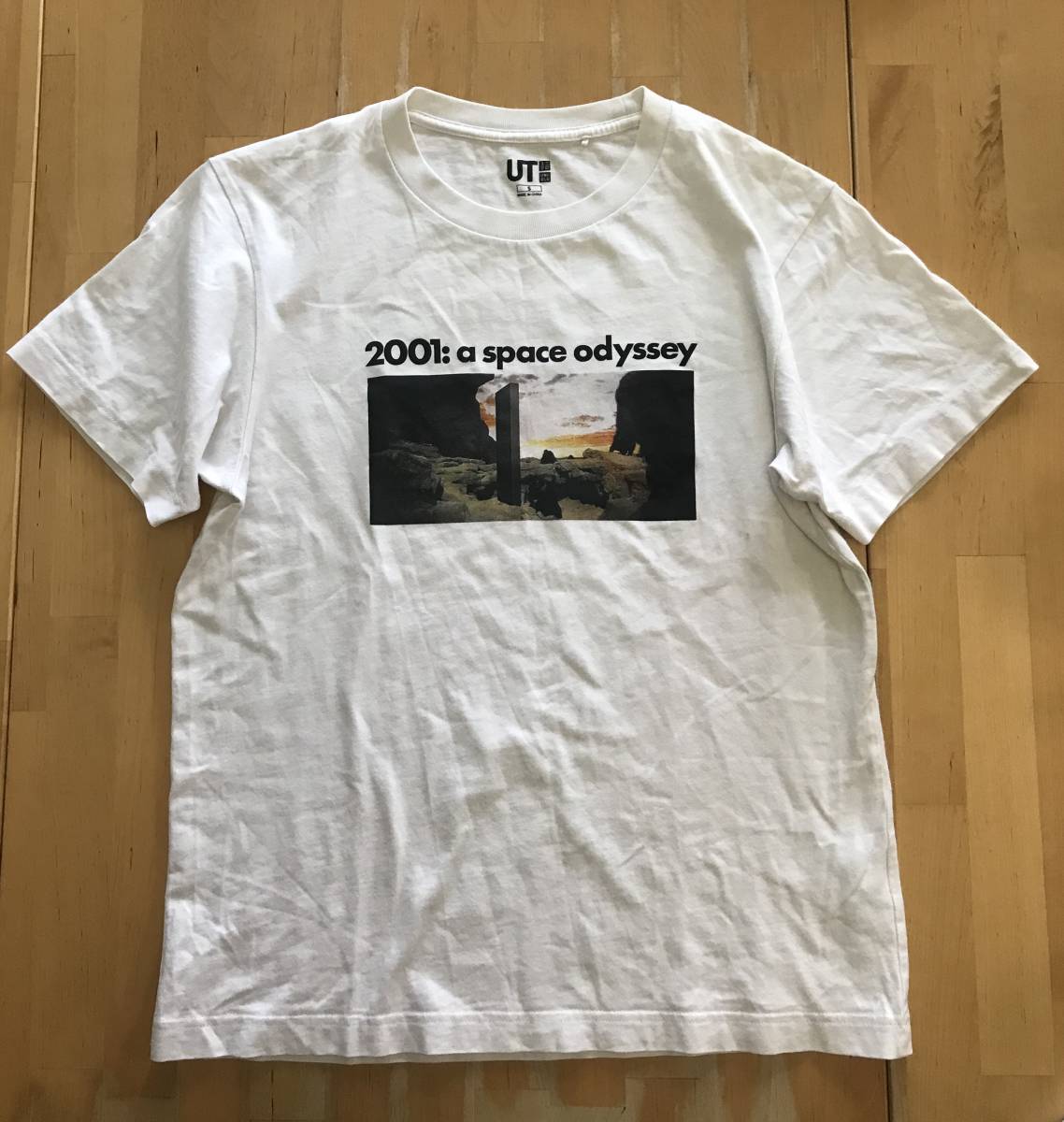 古着 ユニクロ 2001年宇宙の旅 Tシャツ Sサイズ 2001: a space odyssey UNIQLO UT_画像1