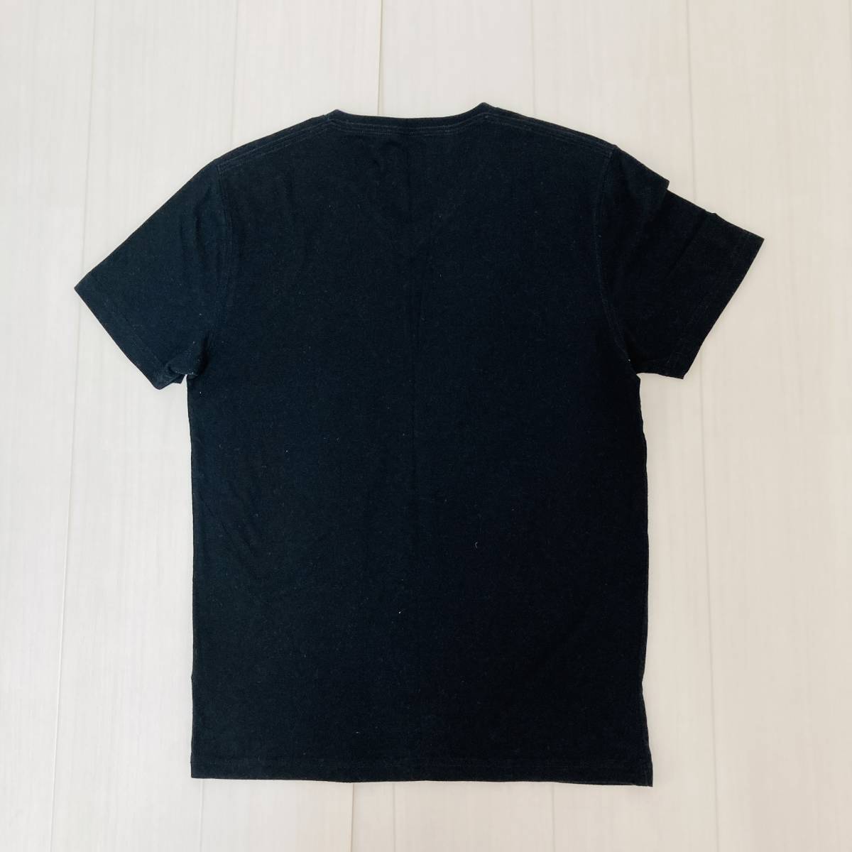 a00688 Abercrombie&Fitch アバクロ 2枚セット Tシャツ 半袖 Vネック XS ブラック ホワイト 万能 シンプル ロゴ刺繍 デイリーカジュアル_画像5