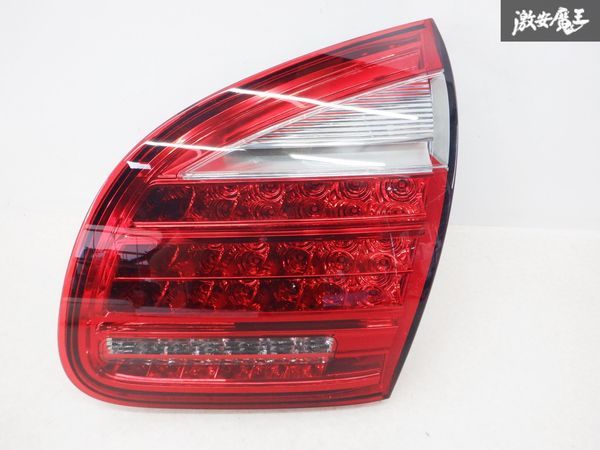  lighting has confirmed!! Porsche original 958 Cayenne LED tail light tail lamp right right side passenger's seat 7P5 945 094 left steering wheel US specification immediate payment shelves C-3