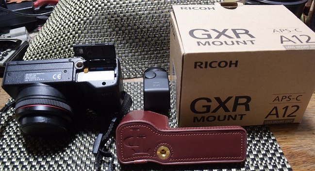 超歓迎された】 「RICOH デジタルカメラ VF-2＋特製総革カメラケース
