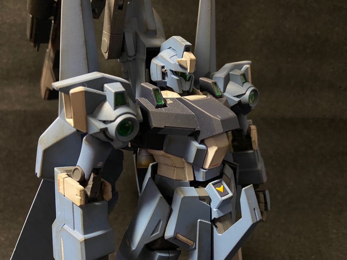 MG 1/100 リゼル 隊長機 塗装済み完成品