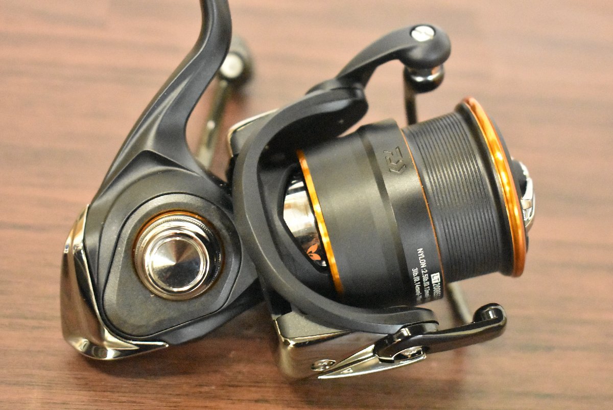 美品☆】ダイワ 21 プレッソ LT2000SS-P DAIWA PRESSO スピニング