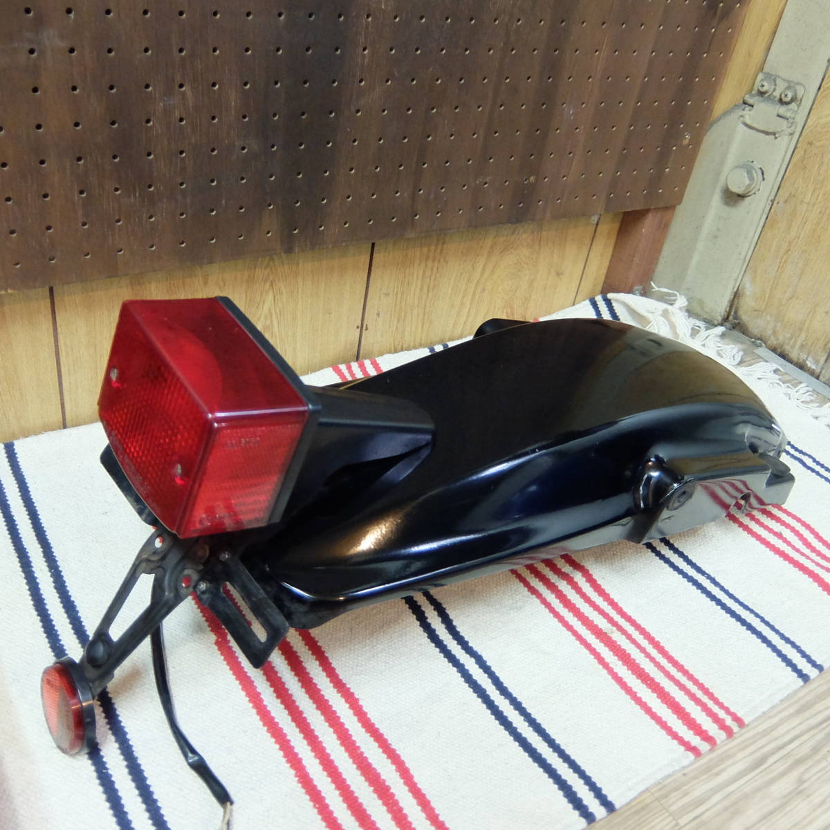 希少】スズキ ハスラー 純正 リアフェンダー TS250 テールランプ 希少】スズキ ハスラー 純正 リアフェンダー TS250 テールランプ