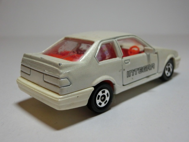 ジャンク TOMY トミー TOMICA トミカ No.30 HONDA QUINT INTEGRA ホンダ クイント インテグラ 白 日本製 箱無 当時物 絶版品 現状品の画像4