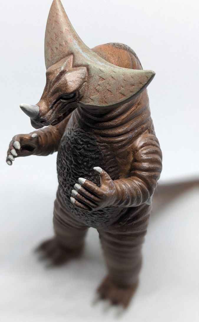 旧キット 古代怪獣 ゴモラ 1/350 塗装済完成品|Yahoo!フリマ 旧キット 古代怪獣 ゴモラ 1/350 塗装済完成品|Yahoo!フリマ
