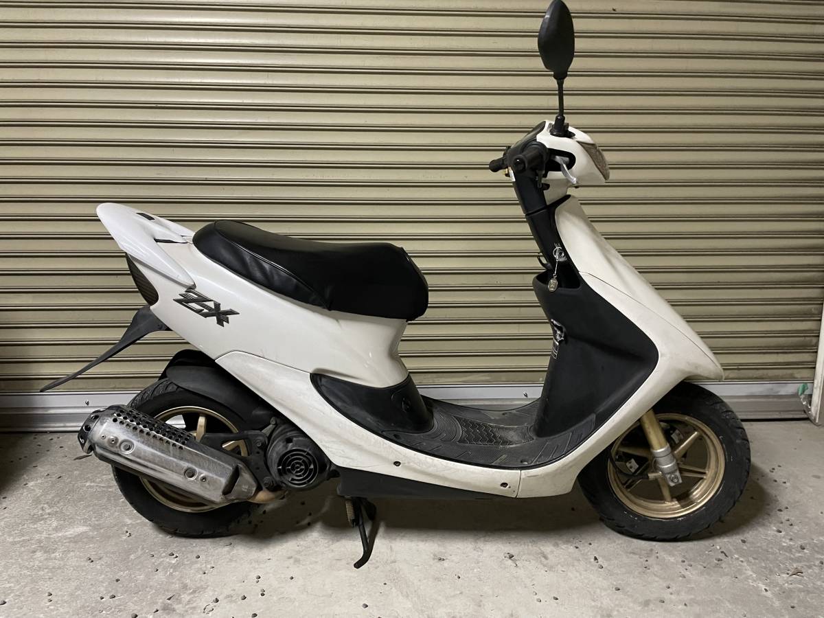 車体配達可能 ホンダDIO ディオzx af35 白 シャッターキーモデル 後期-