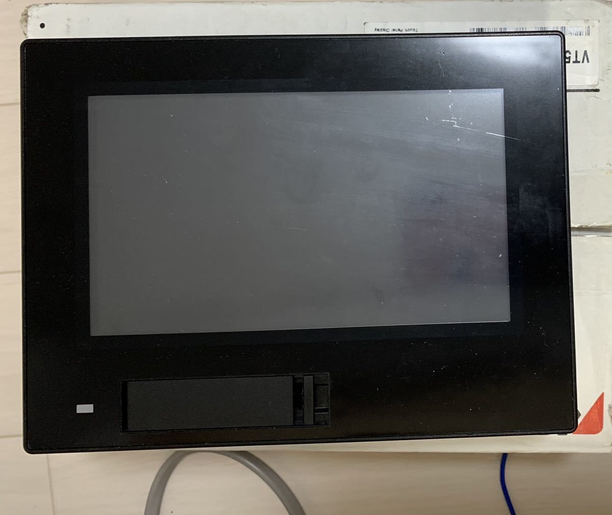 タッチパネル キーエンス VT5-W07 動作保証 取付金具付き タッチパネル キーエンス VT5-W07 動作保証 取付金具付き