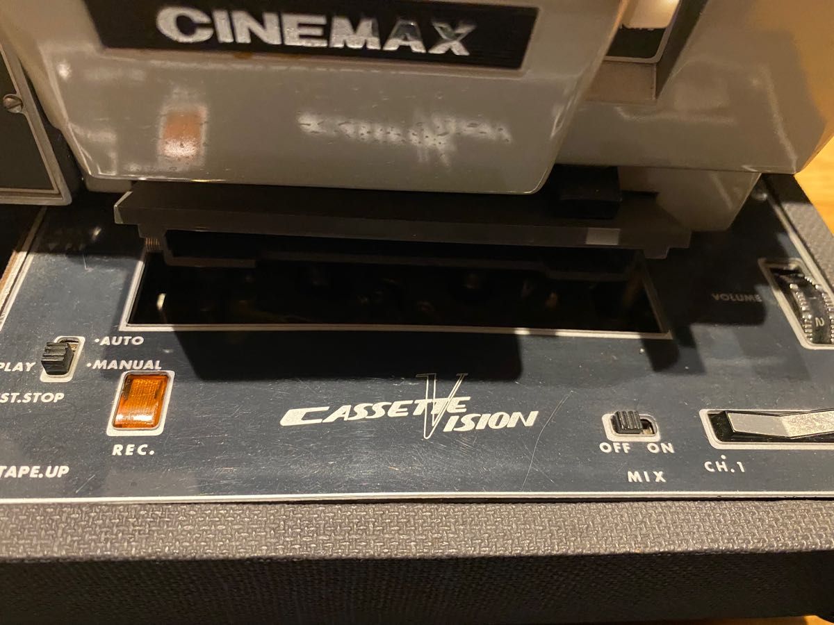 cinemaX-8／昭和レトロ　8ミリ映写機