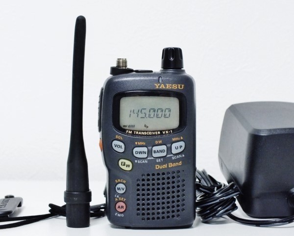 YAESU VX-1 デュアルバンドFMトランシーバー-