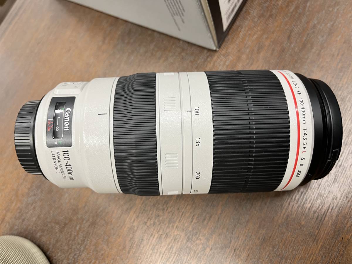 Canon EF100-400mm F4.5-5.6L IS II USM トータル1時間くらい使用の