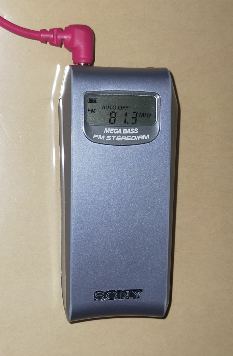 SRF-M95 ソニー 受信確認済 完動品 AM FM ワイドFM ライターサイズ 通勤 出張 防災 ジョギング 散歩 競馬 登山 3087059 SRF-M98 姉妹品