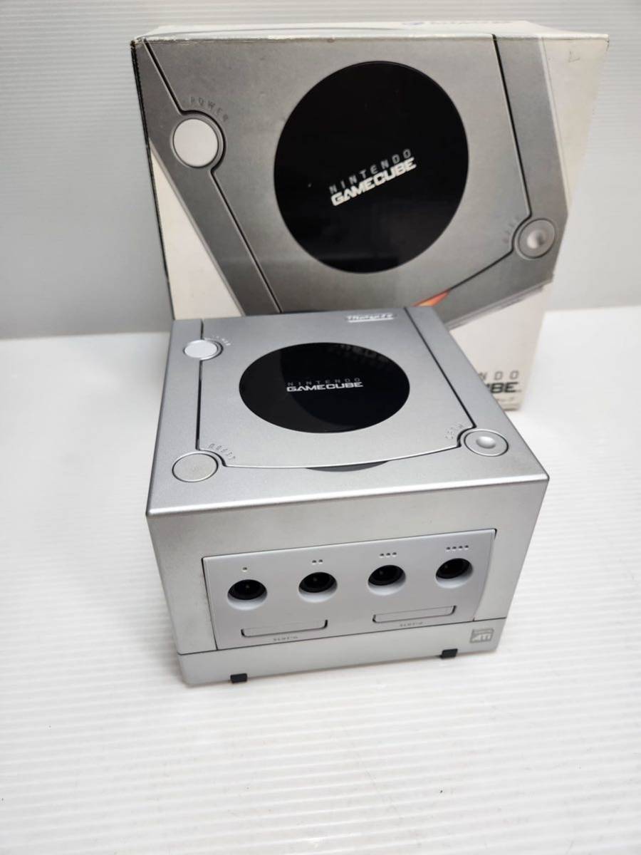 正規販売店】 シルバー DOL-001 GameCube ニンテンドーゲームキューブ