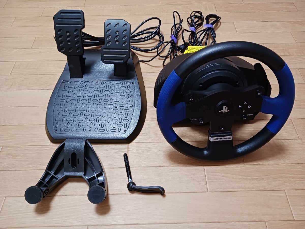 スラストマスター Thrustmaster T150 Force Feedback Racing Wheel