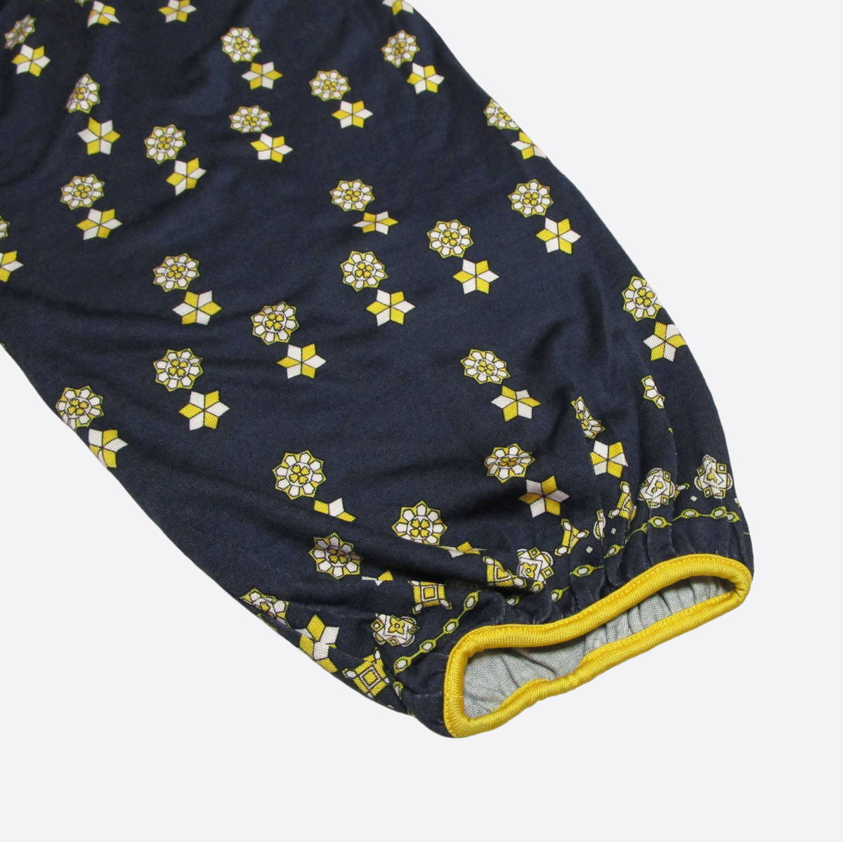 ★SALE★Juicy Couture/ジューシークチュール★7分袖ヒッピー柄チュニック (Navy/Yellow/M)