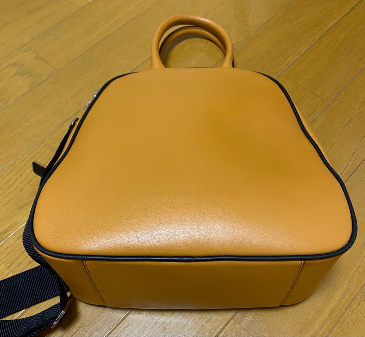 agnes b キャメル PAS03-03 Suzy 2way ハンドバッグ agnes b キャメル PAS03-03 Suzy 2way ハンドバッグ