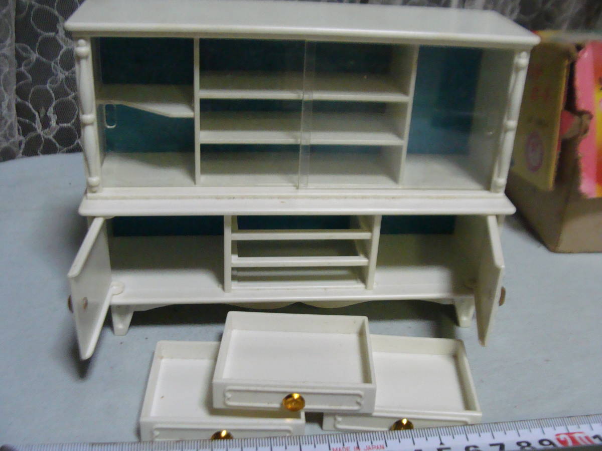 旧タカラ リカちゃんの白い白い家具 サイドボード　現状品