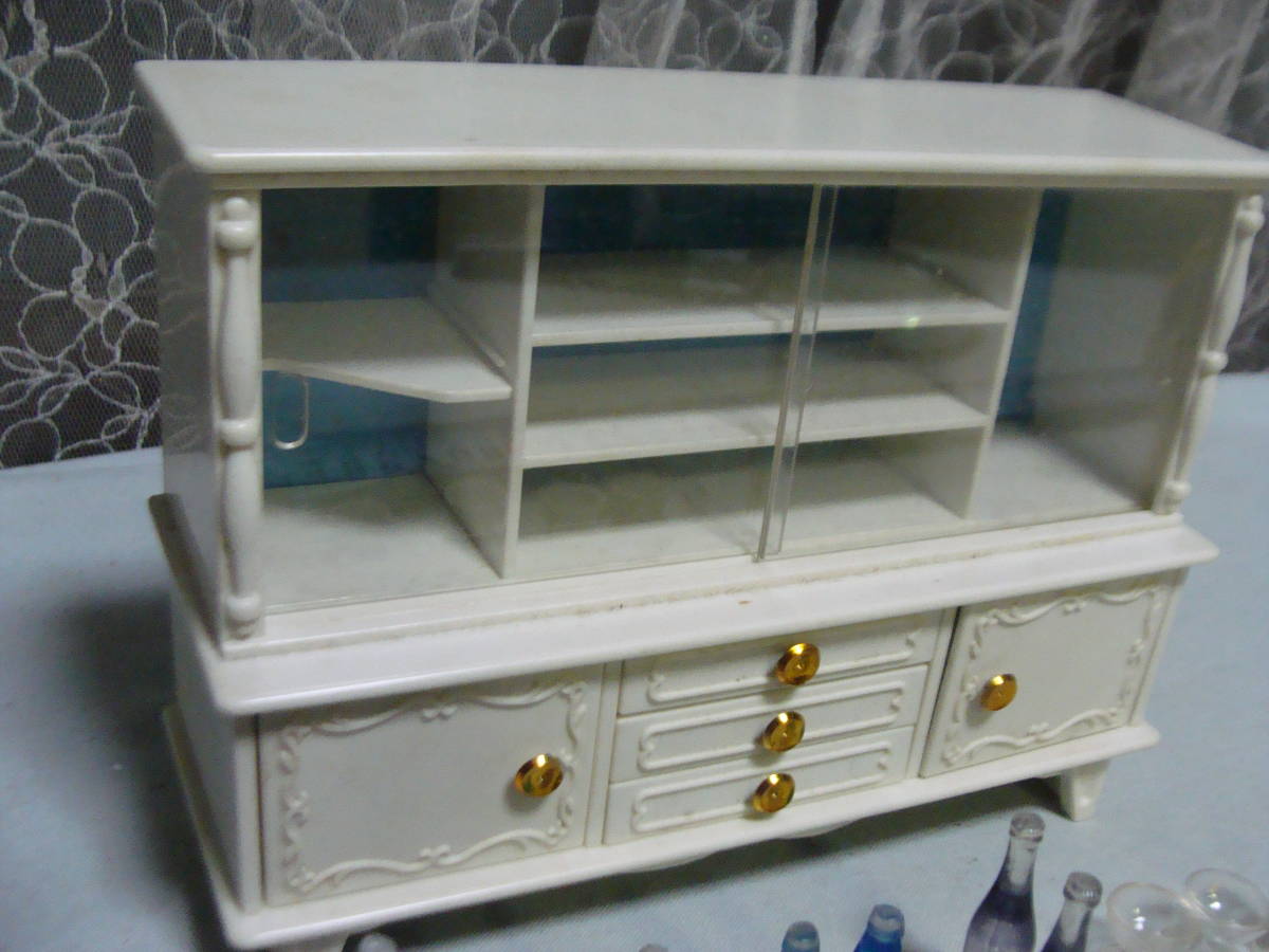 旧タカラ リカちゃんの白い白い家具 サイドボード　現状品